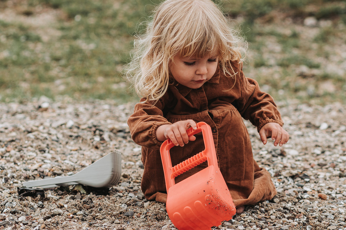 Dantoy - Classic - Hand & Sand Digger - Assorted colours - view 8