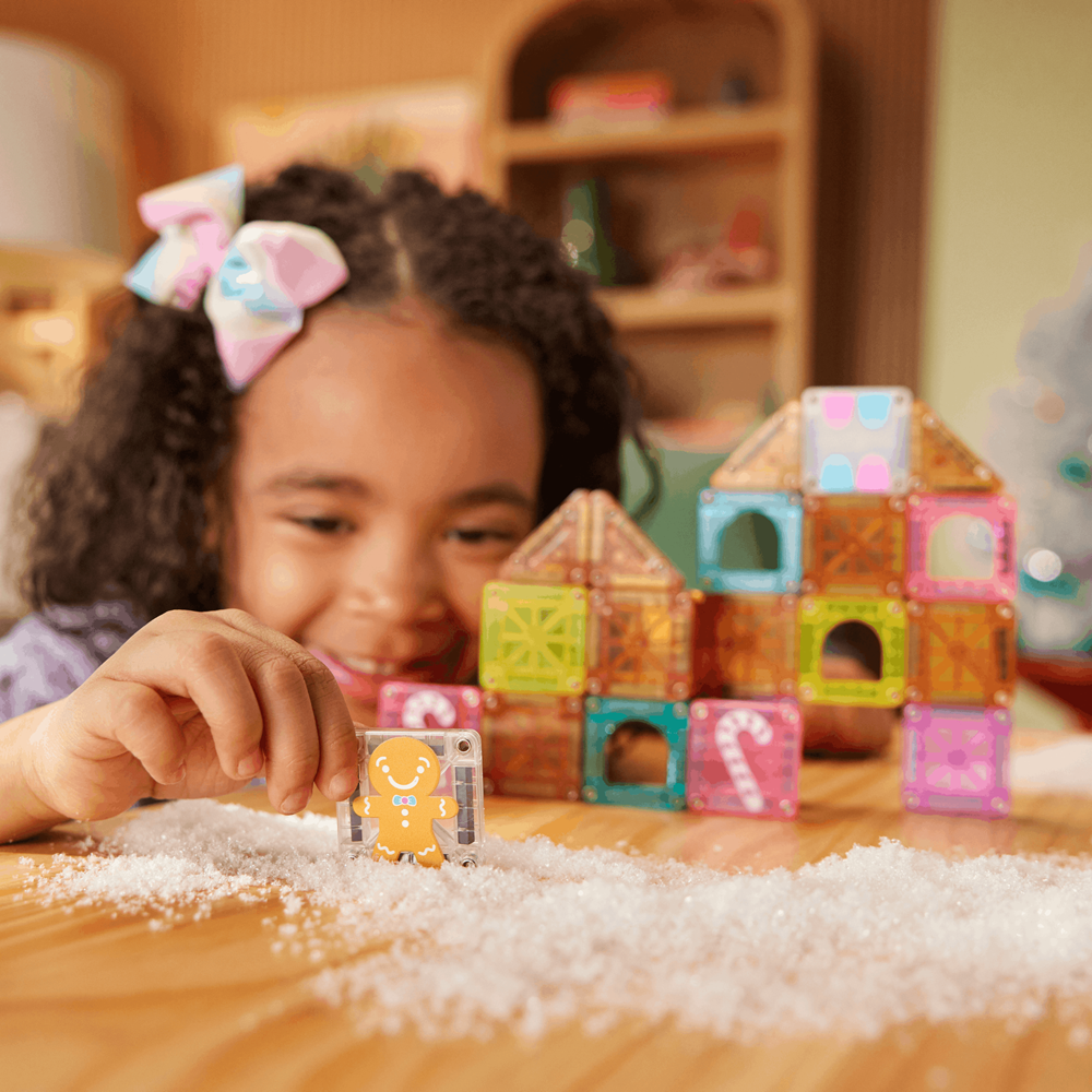 MAGNA-TILES - microMAGS Gingerbread House Travel Set - 24 Piece Set - 12 Unit Counter Display