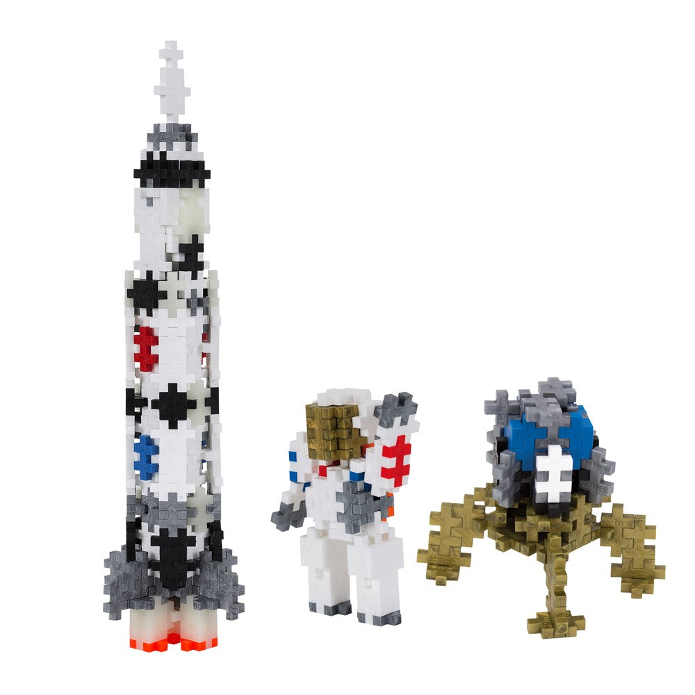 Plus-Plus - Display Space/Moon Landing