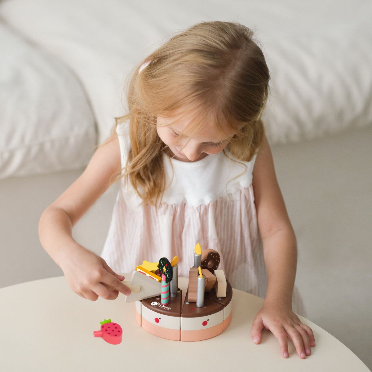Classic World - Chocolate Cake - view 5